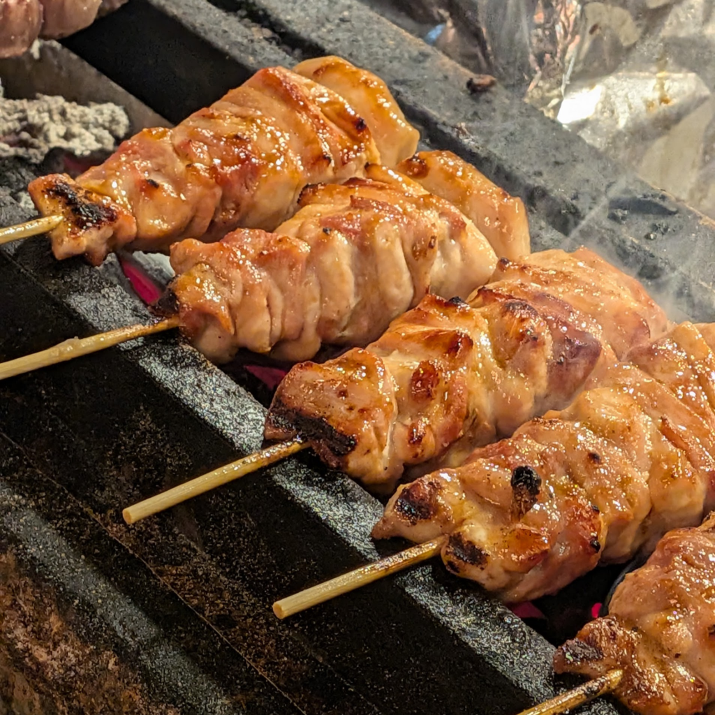新橋大統領の焼鳥かしわ300円
