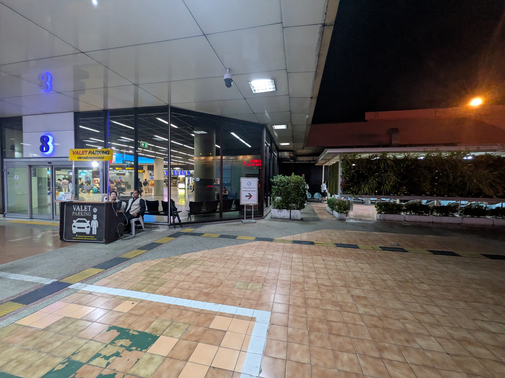 Don Mueang Airport outside smoking area near Door8 International Terminal 3rd floor